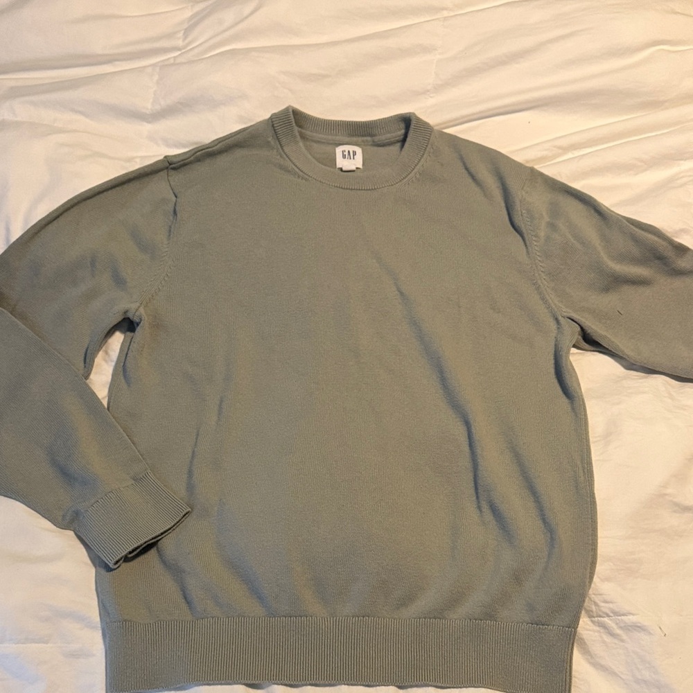 GAP Men's Sage Green Crewneck Sweater - Medium